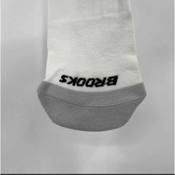 NWT Brooks Tempo knit crew unisex Sock - Picture 6 of 6